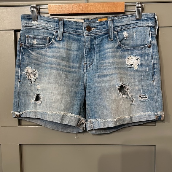 Anthropologie Pilcro Mid-Rise Distressed Boyfriend Denim Jean Shorts Size 25 - Picture 1 of 9